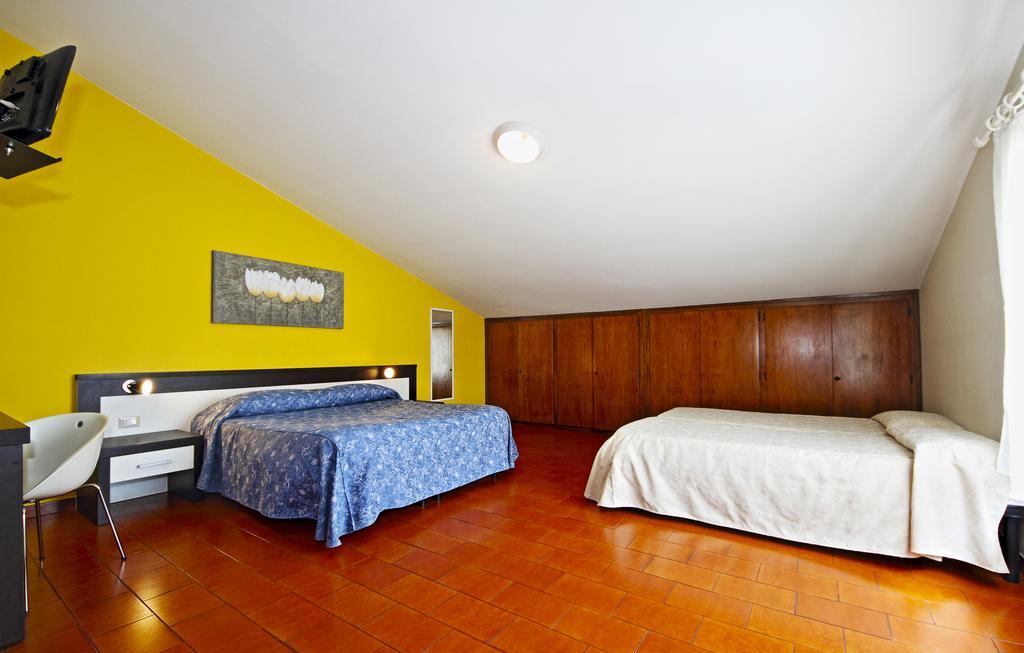 Albergo La Quiete 데센자노델가르다 외부 사진