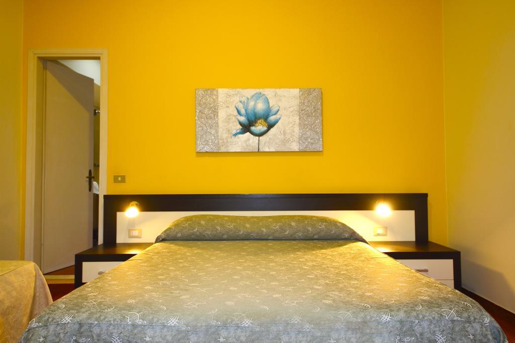 Albergo La Quiete 데센자노델가르다 외부 사진